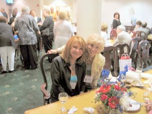 Carole_Marks_&_Gloria_Goldstein_Lipmantn.jpg