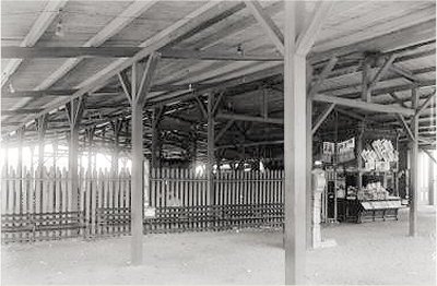 ham1916interiorlirrstation.jpg